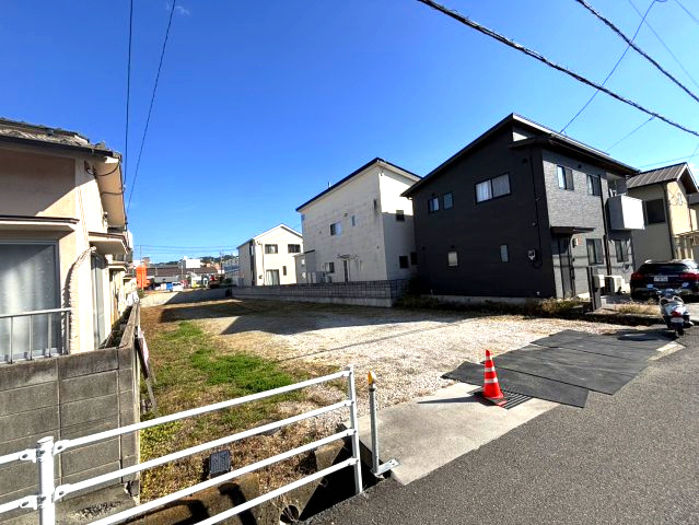 松山市東長戸４丁目の売地の前面道路含む現地写真|前面道路含む現地写真です