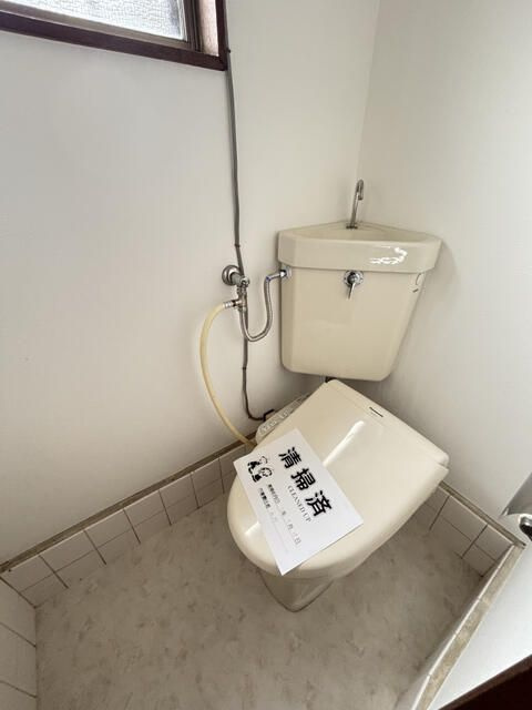 東大和市清水貸家のトイレ