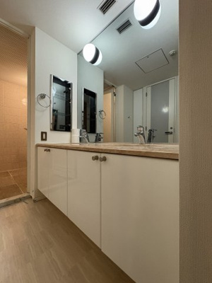 【洗面所】 | 西原パーク・マンション | ※写真は同タイプ住戸です。