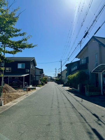 野洲市大畑　新築戸建ての前面道路含む現地写真|2025年10月撮影