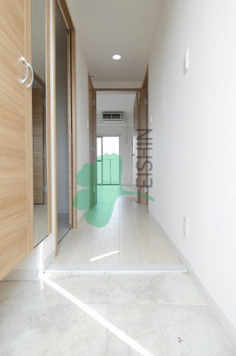 【玄関】 | ホワイトアゲート博多 | 下駄箱もしっかりついてます！