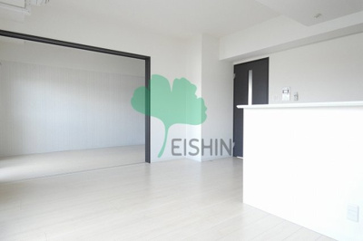 【居間・リビング】 | ホワイトアゲート博多 | アレンジ自由自在の広々空間です！