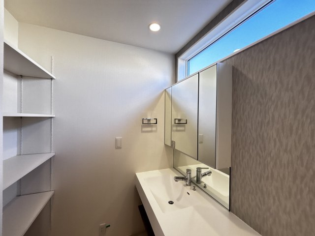 新築戸建　伴東8丁目(No.2／No.2)の独立洗面台