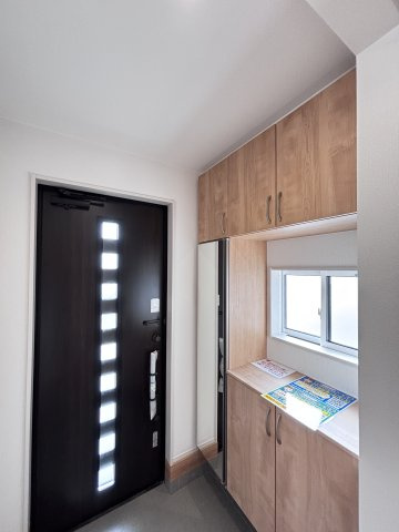 新築戸建　伴東8丁目(No.2／No.2)の玄関