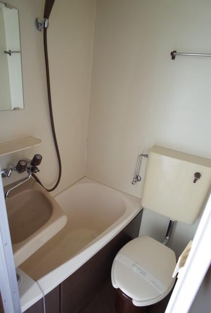 ロフト８の浴室