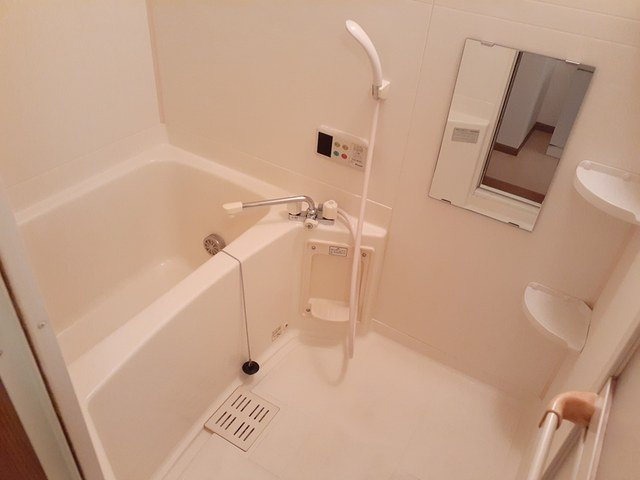 グレースメゾン西原の浴室