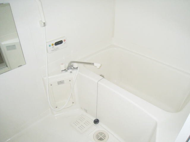 シャンティ南小田の浴室