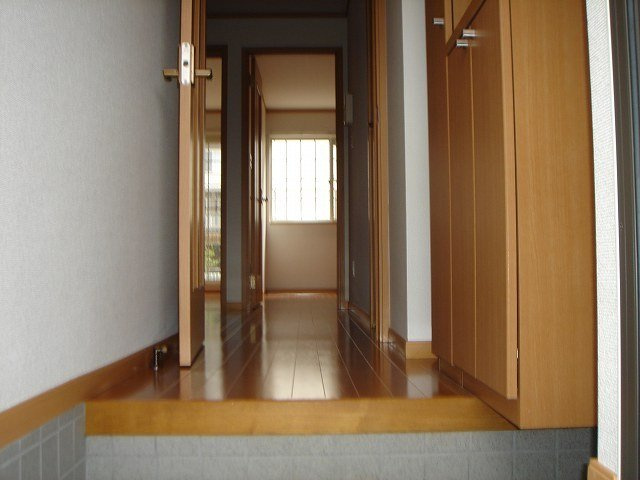 シャンティ南小田の玄関