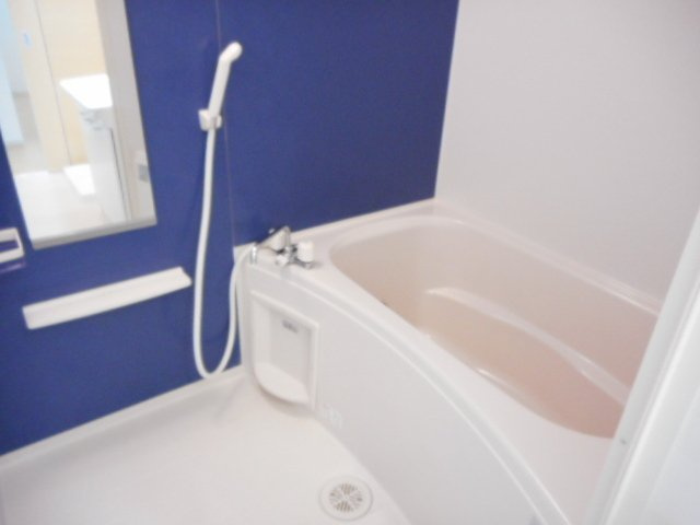 ヒルサイドスクエア西小田　Ａの浴室