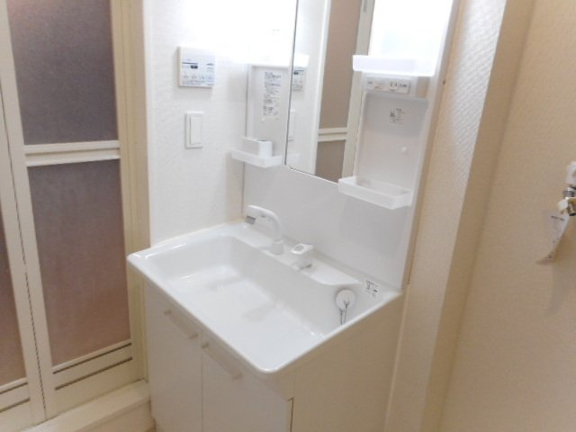 ヒルサイドスクエア西小田　Ａの洗面所