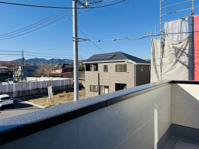 八王子市　諏訪町　新築一戸建て　１期のバルコニー|～陽当たりの良いバルコニー　洗濯物がよく乾きそうです～