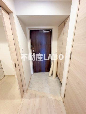 グランカーサ難波元町の玄関