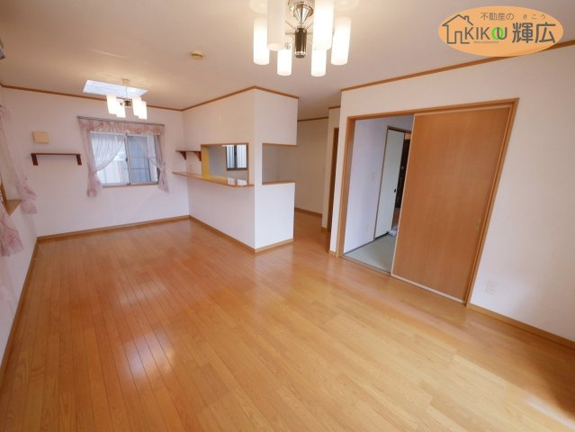 【居間・リビング】 | 加古川市加古川町西河原　中古戸建