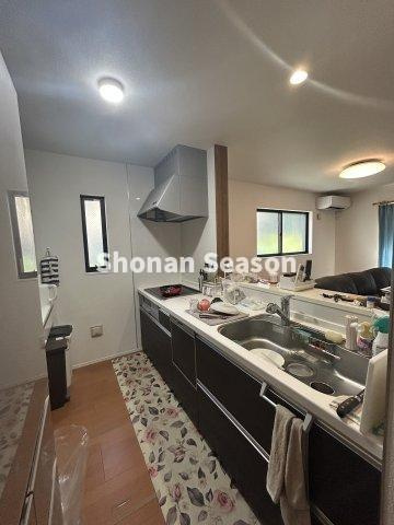 【キッチン】 | お掃除しやすいIHクッキングヒーターは、火を使わず安心です◎