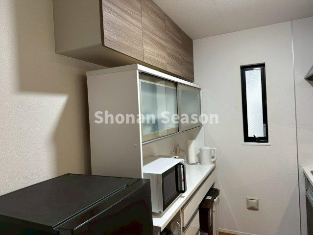 【キッチン】 | 充実のキッチン用品を収納できるスペースもございます◎