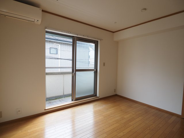 【洋室】 | アーバン5