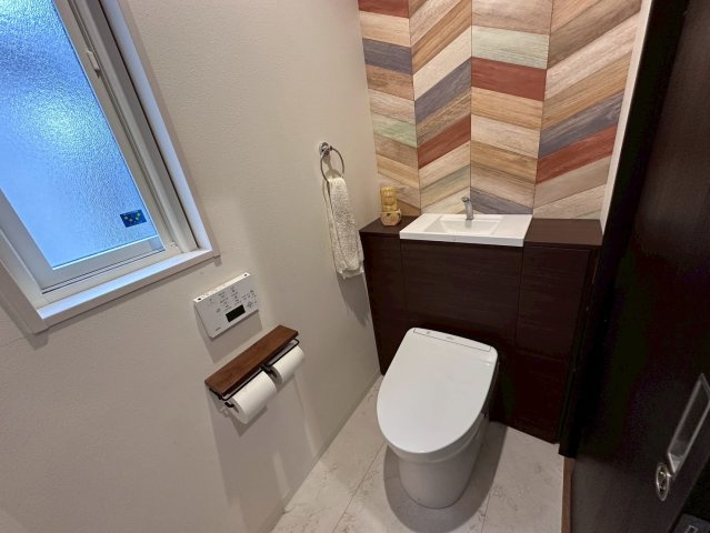 中古戸建　大垣市新開町　令和元年築のトイレ