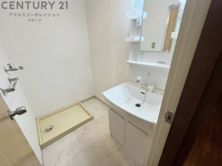 室内洗濯機置き場付きが付いてる洗面所♪