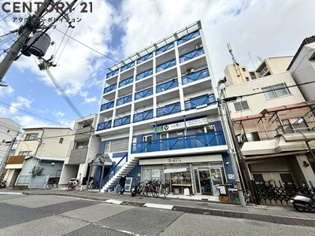 エレベーター付きで重たい荷物でも安心です。