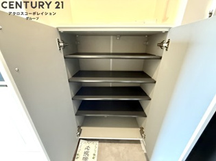 ハイツシャロームの収納