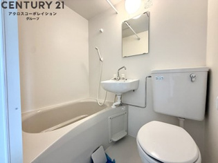 シンプルなユニットバスです。