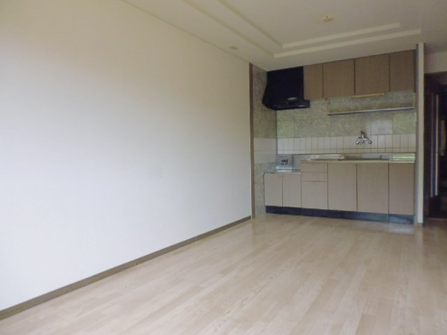 プチフルールの内装|LDK