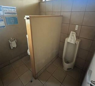 知多市寺本新町１丁目貸店舗のトイレ