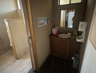 知多市寺本新町１丁目貸店舗の洗面所