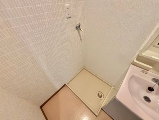 ヴェルロール西今宿の洗面所