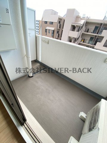 スプランディッド難波のバルコニー