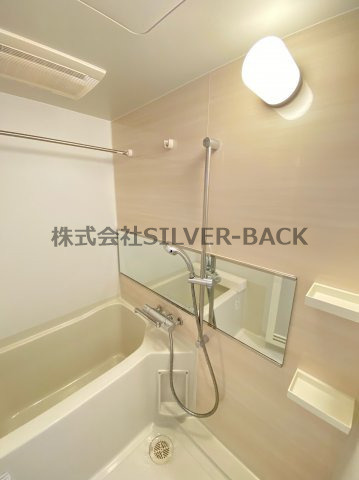 スプランディッド難波の浴室