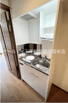 川崎市多摩区東生田１丁目のアパートのキッチン