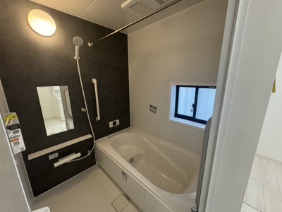 【浴室】 | 南城市知念久手堅（全4棟）A・B号棟 | A号棟　浴室換気乾燥機付き♪