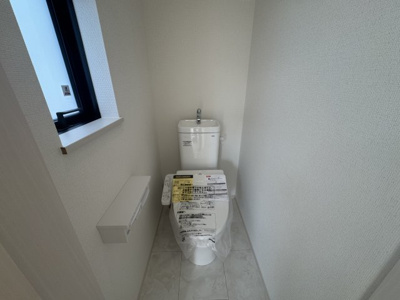 【トイレ】 | 南城市知念久手堅（全4棟）A・B号棟 | A号棟　温水洗浄便座♪