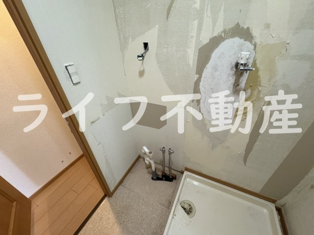 セイバリーレインの独立洗面台|朝の支度にも助かる、独立の洗髪洗面化粧台