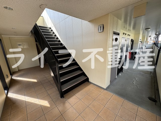 セイバリーレインのエントランス|毎日通るエントランスはこのようになっています