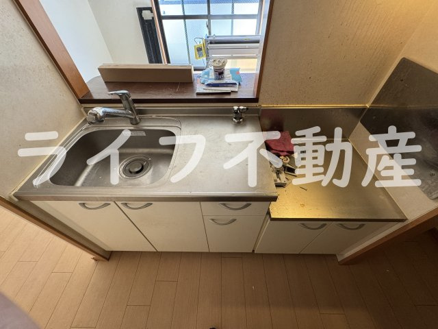 セイバリーレインのキッチン|コンパクトなキッチンで掃除もラクラク