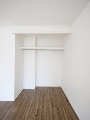 シルクハウス　Ａ棟の収納|※写真は別の部屋のものです。
