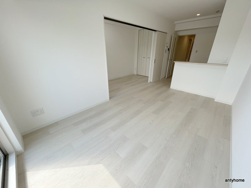 アーバンパーク新大阪　仲介手数料無料の居間・リビング