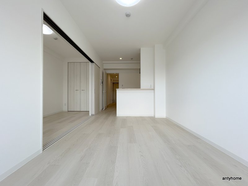 アーバンパーク新大阪　仲介手数料無料の居間・リビング