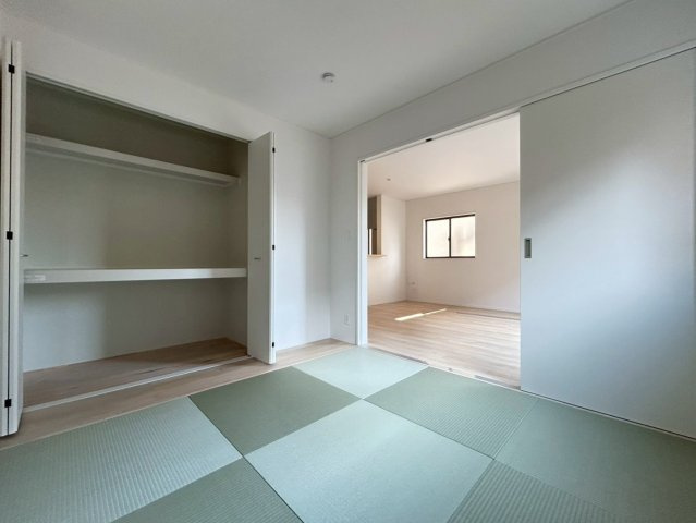 クワイエ　一宮市大毛第4　全3区画分譲の和室|一室あると便利な和室は、ご来客時はもちろん、お子様のお昼寝や遊び場、寝室としてもご利用いただけます。
日本の良き文化を引き継ぐ、色々な用途で使える、癒しの空間です。