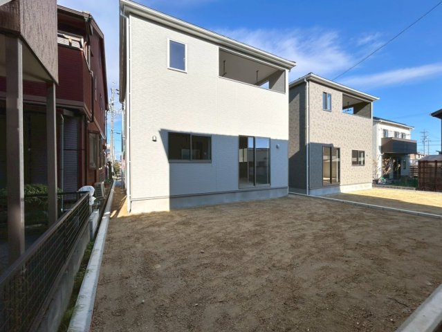 クワイエ　一宮市大毛第4　全3区画分譲の庭|南側に広いお庭がございます。