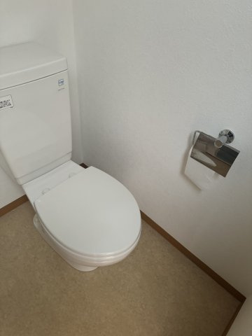 【トイレ】 | 新江古田 ST・HOUSE | ※お写真は同タイプののお部屋のものです。