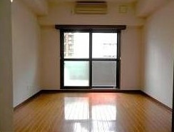 【居間・リビング】 | トーシンフェニックス高円寺南 | 7.3帖のきれいな洋室。