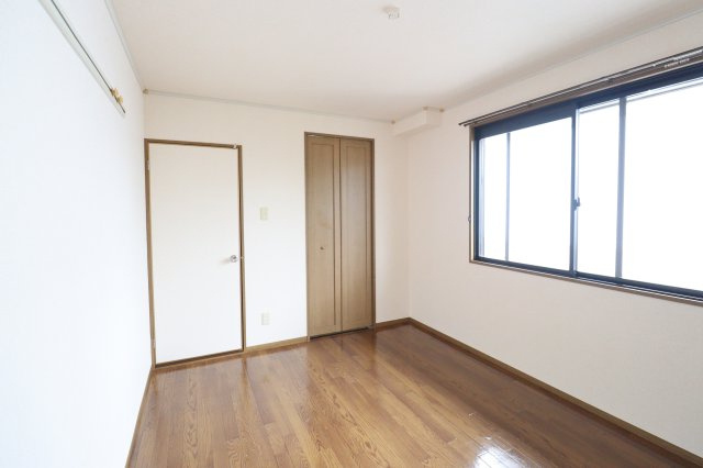 メゾンアベニューの洋室