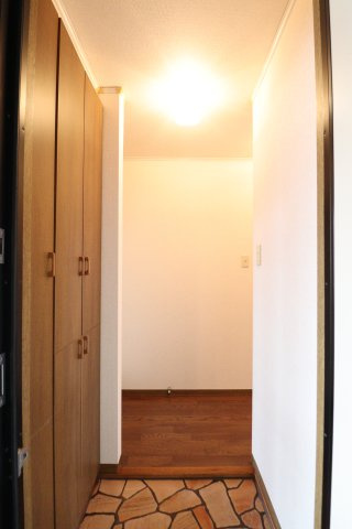 メゾンアベニューの玄関