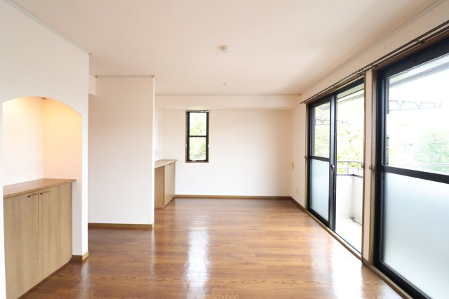 メゾンアベニューの居間・リビング