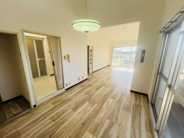 中落合第2住宅486号棟の居間・リビング