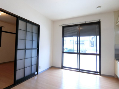 【居間・リビング】 | ハイツ常盤A