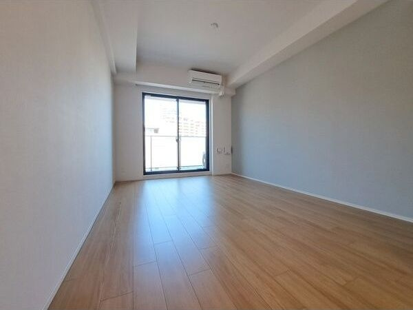 スプランディッド京橋EASTの洋室